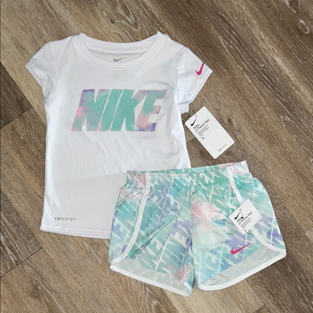 NEW Nike Kids' White and Pastel Set